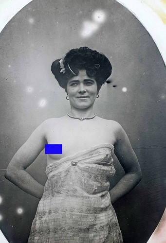 Photo femme au collier - de,